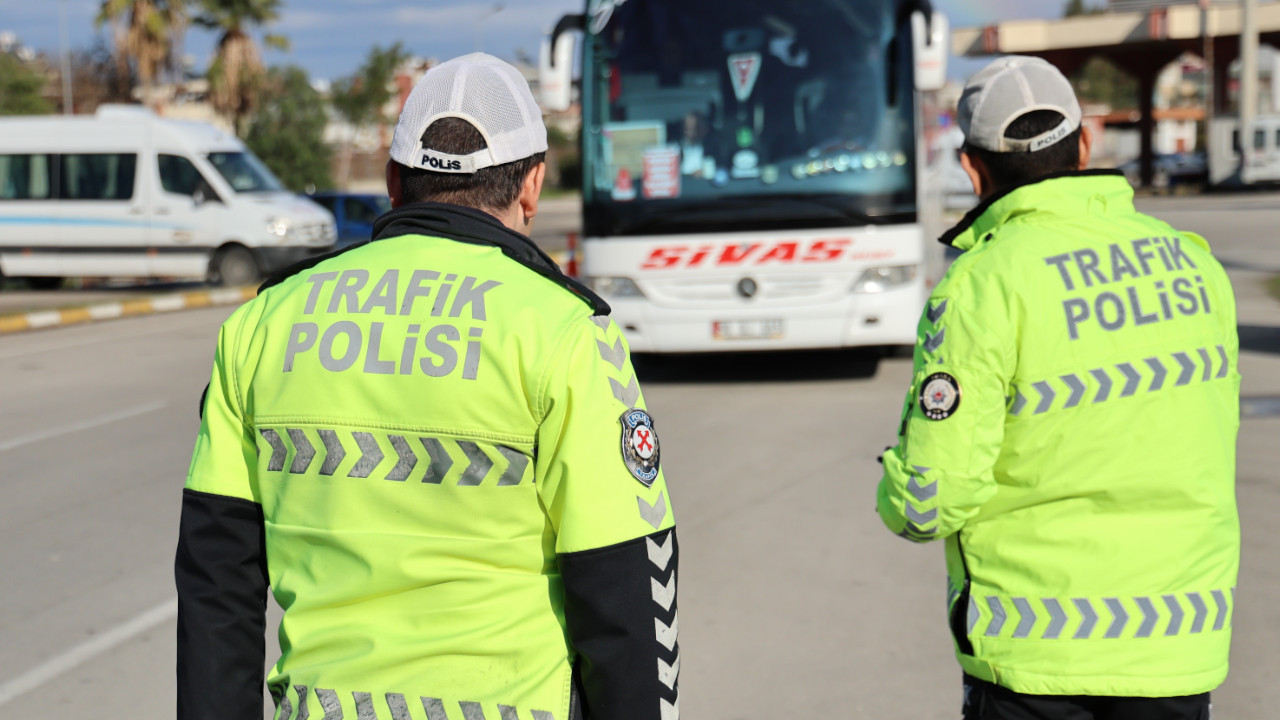 Adana Da Yolcu Otob Slerine Y Lba Denetimi