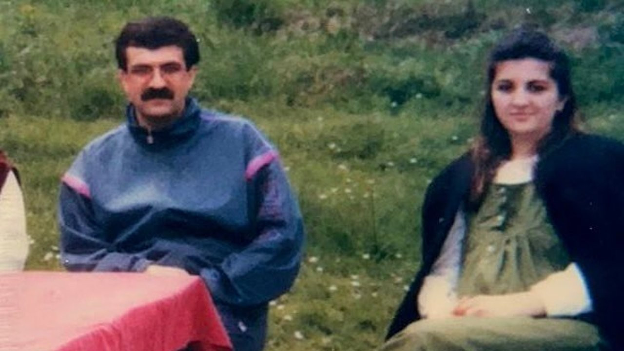 Zelal Buldan babası Savaş Buldan'ın doğum gününü kutladı: Hep 30
