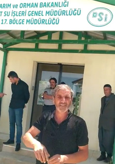 Vanlı çiftçiler DSİ önünde: Bize ‘tınne köyü’ muamelesi yapılıyor - Resim : 1