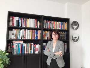 Israrlı takip: 'Kadınların hayatı tehlikede, önlem alınmalı' - Resim : 2