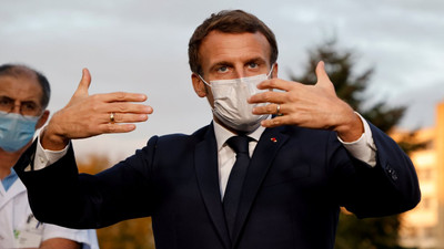 Macron: Boyun eğmeyeceğiz, evrensel değerleri savunacağız