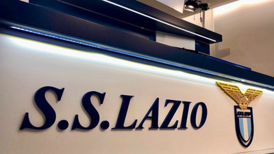 Lazio, faşist taraftar grubunun hedef aldığı futbolcusuna destek verdi: Oyuncumuzun yanındayız