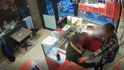 Çiğ köfte 'acılı' diye işyeri çalışanına saldırdı