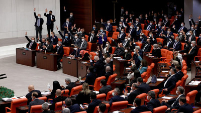 Kanun teklifi genişletildi, öğretmenlere de güvenlik soruşturması