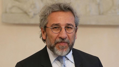Can Dündar'a karikatür soruşturması