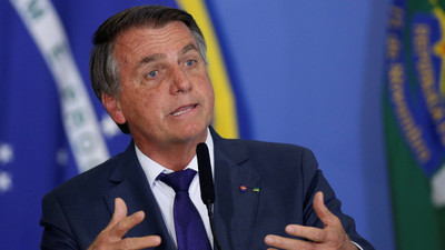Bolsonaro: Silahlı kuvvetlerimiz sosyalizmin önündeki son engel