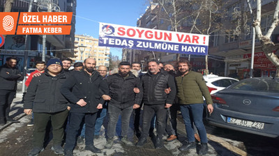Urfa'da elektrik faturalarından şikâyetçi olan esnaf yol kapattı