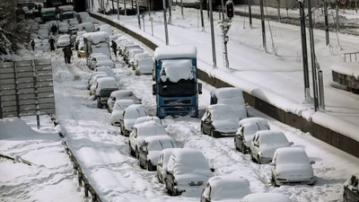 Yunanistan'da karda mahsur kalan binlerce kişiye 2 biner euro tazminat ödenecek