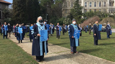 Boğaziçi'nde 4 senatörden ortak açıklama: Dekanımız göreve iade edilsin