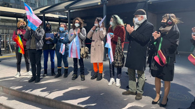 Trans kadınlara yönelik bıçaklı saldırıyla ilgili davada, sanığının tutukluluk halinin devamına karar verildi