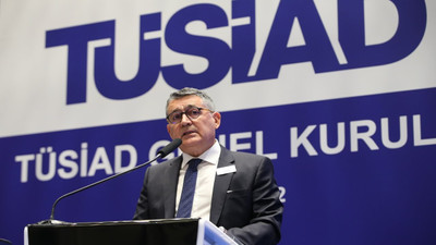 TÜSİAD Başkanı: Enflasyon üç haneye yükseliyor, fakirleşerek büyüyoruz