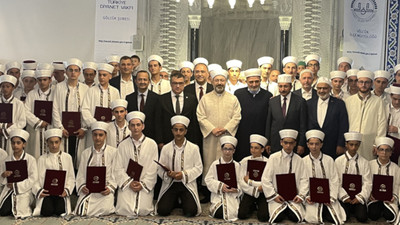 Ali Erbaş, Ayasofya'da Atatürk'e lanet okuyup hakaret eden Demirkan'la 'icazet' törenine katıldı