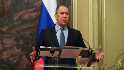 Lavrov: Ordumuz Ukraynalı pilotlara F-16 eğitimine yanıt verme imkanına sahip