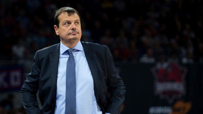 Ergin Ataman tarihe geçti: 200. galibiyete imza attı