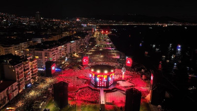 İzmir'de 9 Eylül kutlaması: Gündoğdu doldu taştı