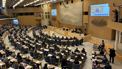 İsveç'te faşistlerin dışarıdan desteğiyle seçimden 36 gün sonra hükümet kuruldu