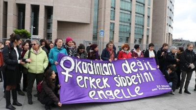 Kadınlara şiddet uygulayan polisler hakkında suç duyurusu