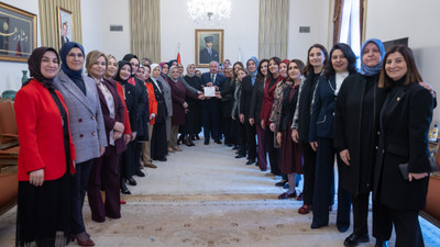 Başörtüsü teklifi Meclis'te: 'Sapkınlığa karşı ailenin korunması için..'