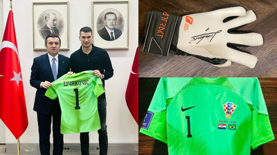 Livakovic, Brezilya maçındaki formasını ve eldivenini bağışladı