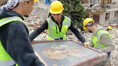 Enkaz arkeolojisi çalışmalarında 288 eser enkazdan çıkarıldı