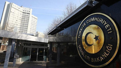 Dışişleri Bakanlığı: Danimarka'da Kuran ve Türk bayrağına saldırıyı lanetliyoruz