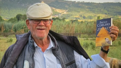 Coelho'dan 'Simyacı' paylaşımı: Endülüslü çobandan Türkiyeli çobana...