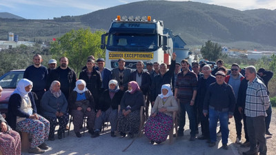 Deştinliler, çimento fabrikasına karşı yol kapattı