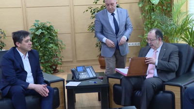 Yeşil Sol Parti'nin aday listesi YSK'ye sunuldu