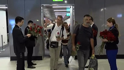 Sudan'dan tahliye edilen ilk kafile İstanbul'da 