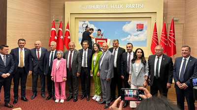 Özel’e destek veren vekil ve PM üyeleri CHP Genel Merkezi’nde
