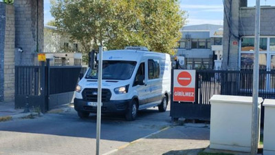 Beylikdüzü'nde otomobile silahlı saldırı: Emekli polis öldü, mafya liderinin yeğeni yaralandı