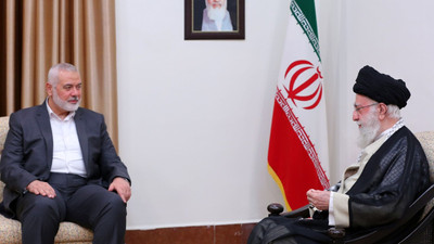 İran'ın dini lideri Hamaney, Hamas lideri Haniye ile görüştü