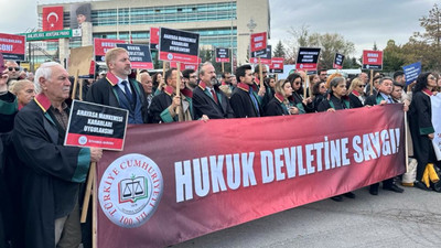 Avukatlar Yargıtay'a yürüdü: 'Rejim değişikliğine izin vermiyoruz'