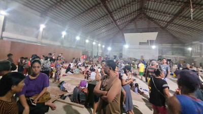 Filipinler'de 7,5 büyüklüğünde deprem: İki ülke için tsunami uyarısı