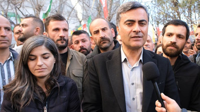 Gazetecilere plastik mermi, tazyikli su