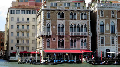 Venedik'te giriş ücreti uygulamasının ilk günü: 15 bin kişi 'ayakbastı' parası ödedi