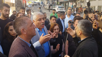 Hakkari Belediyesi’ndeki ablukaya tepki