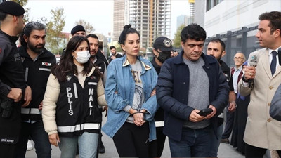 Beyaz TV'ye 'Dilan Polat cezaevinde değil' soruşturması