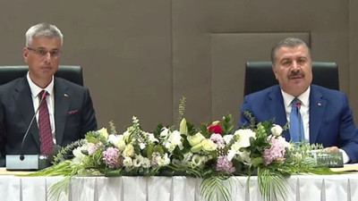 Fahrettin Koca, görevi Kemal Memişoğlu'na devretti