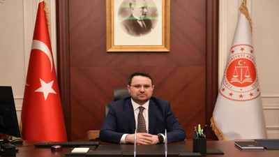 Akın Gürlek kimdir?