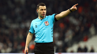 Hakem Cihan Aydın, maç sonrasında Beşiktaş forması imzaladı
