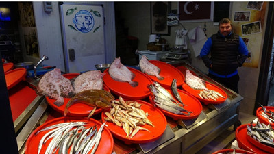 Tezgahların assolisti de geldi: Kalkan balığının kilosu 1000 - 1500 lira arasında
