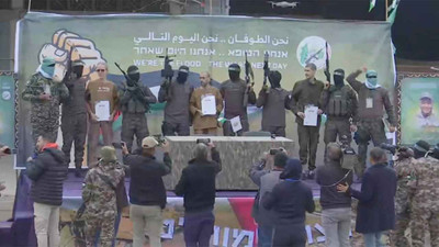 Gazze'de 5'inci tur esir takası: Hamas, 3 İsrailli rehineyi serbest bıraktı