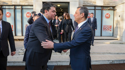 Özgür Özel'den Demokrat Parti'ye ziyaret: Yan yana olmaya devam edeceğiz