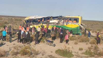Bolivya'da trafik kazası: 37 kişi hayatını kaybetti