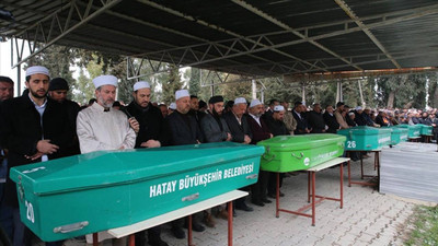 Hatay'daki trafik kazasında hayatını kaybedenler defnedildi