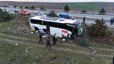 Gelibolu'da otobüs yoldan çıktı: 37 yaralı
