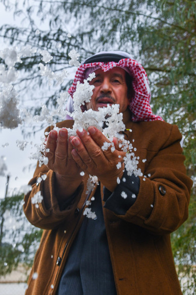 Kuveyt'te dolu, Suudi Arabistan'da kar yağdı - Resim : 1