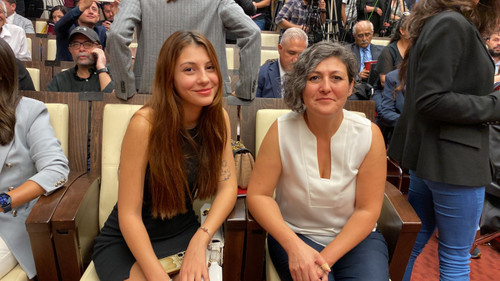 Özel’e destek veren vekil ve PM üyeleri CHP Genel Merkezi’nde - Resim : 1