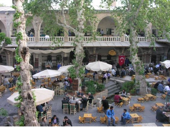 Bütün yollar çıksa da Roma’ya, biz gidiyoruz Urfa’ya - Resim : 9